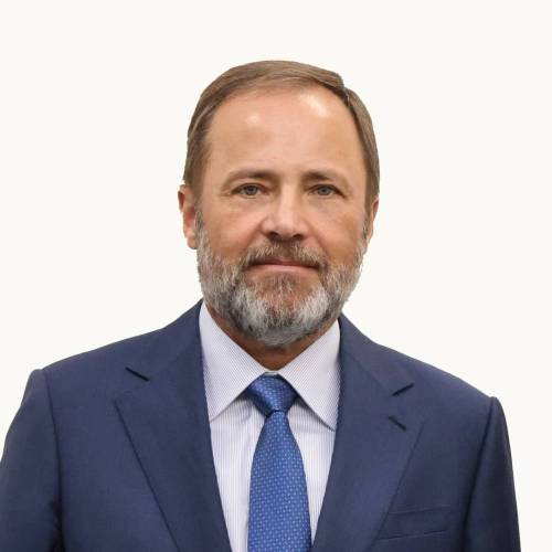 Игорь Комаров поздравил с Международным женским днем