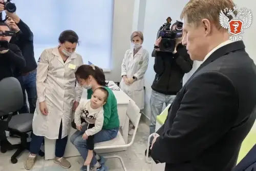 Мурашко оценил работу детской городской поликлиники №11 в Казани