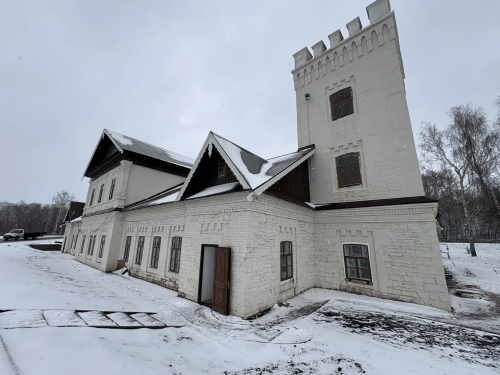 Летом завершится реставрация краеведческого музея и здания заводской школы в селе Новый Кокшан