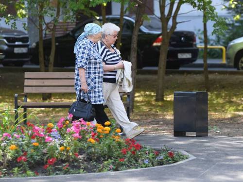 «Вместе веселее и… дешевле»: у пенсионеров в Татарстане новый тренд