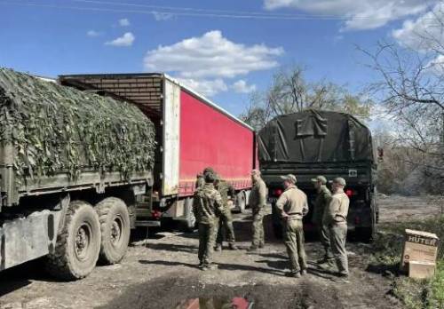 «Мы будем рядом»: из Лаишева в зону СВО доставили десятки тонн гуманитарного груза