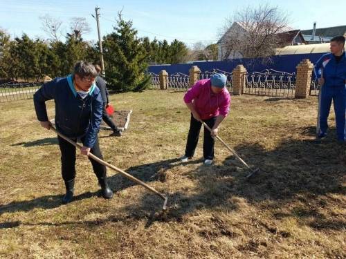 Общегородской субботник в Челнах объединил около 3 тыс. человек