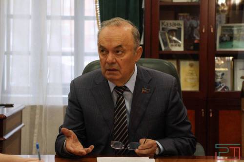 Экзам Губайдуллин поздравил татарстанцев с Днем местного самоуправления