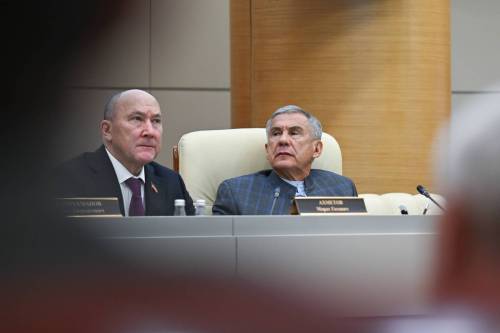 Минниханов – об экономике РТ: в целом республика держится, но риски большие