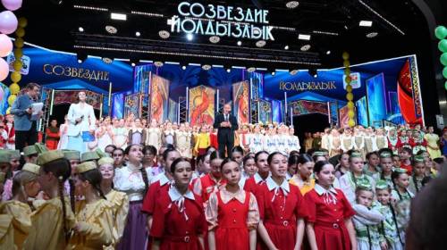 Ахметов вручил Гран-при фестиваля «Созвездие-Йолдызлык»: каждый номер – истинное удовольствие