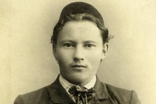 Тукай спускается на землю: как в Татарстане отмечают юбилей поэта