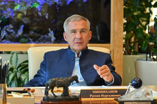 «Слово Тукая лечит душу»: Минниханов поздравил татарстанцев с Днем родного языка