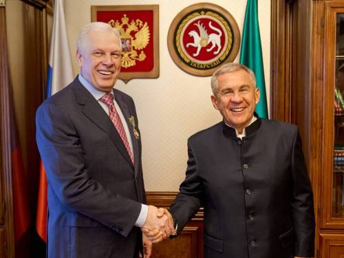 Раис Татарстана вручил руководителю Россельхознадзора орден «За заслуги перед РТ»