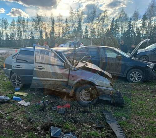 Водитель на Geely столкнулся с четырьмя машинами в Лениногорском районе – погиб человек