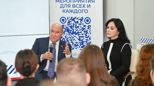 «Это не подарок»: Ахметов рассказал студентам КГАУ о работе в законодательной власти