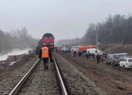 Число пострадавших при сходе поезда под Ульяновском возросло до 22