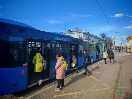 Привет из 90-х: в Казани снова появился автобус-гармошка