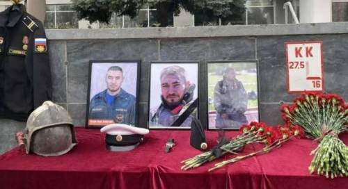 Тысячи нижнекамцев простились с погибшим на химзаводе пожарным Маратом Назиповым