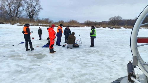 Семь рыбаков в Зеленодольском районе оштрафовали за выход на тонкий лед