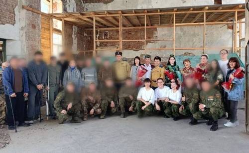 Альметьевские артисты выступили перед бойцами в ЛНР