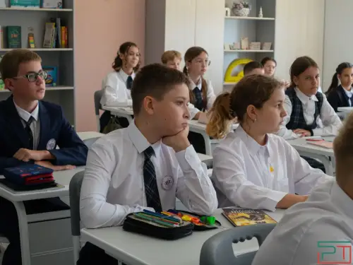 Учащихся школы №132 в Казани эвакуировали из-за задымления