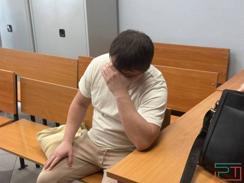 «Хотел детей порадовать»: бывшего майора полиции в Казани судят за взятку от нелегальной мигрантки