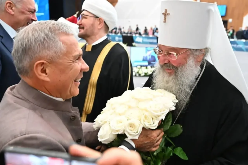 Минниханов поздравил митрополита Кирилла с 65-летним юбилеем