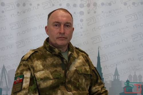 «Бойцы стали как родные»: хранитель древних обрядов из Татарстана помогает воинам СВО