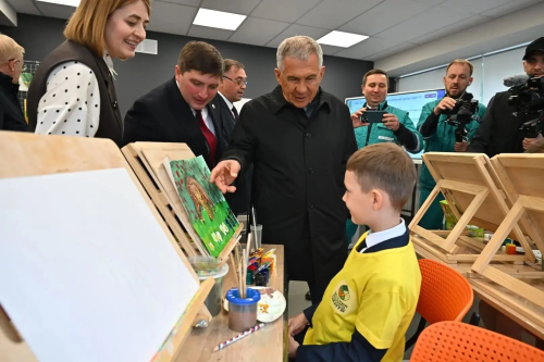 Минниханов посетил учебно-тренировочную базу «Алмаш» в Красном Ключе