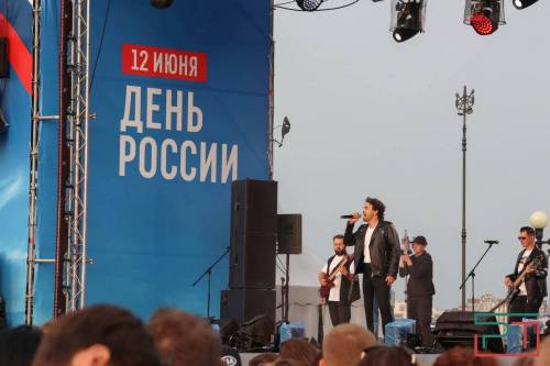 «Корни» и салют – в Казани, Сабантуй – в Челнах: Татарстан отмечает День России