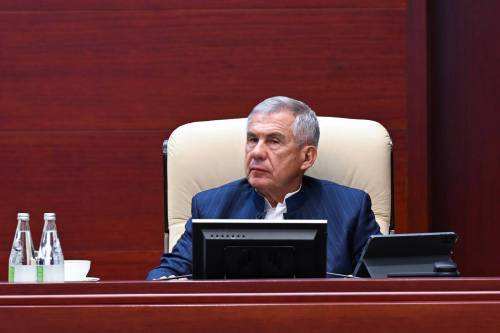 Минниханов: в Татарстане беспилотник попал в жилой дом, пострадали три человека