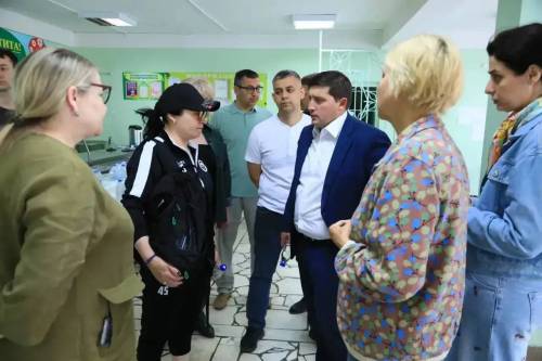«Расслабленно гулять, когда звучат сирены, – неправильно»: мэр Нижнекамска призвал горожан к бдительности