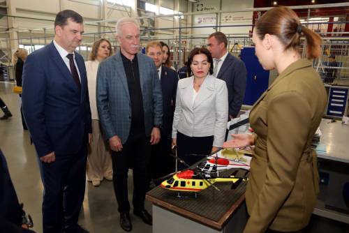 Депутат Госдумы Морозов и эксперты посетили Казанский вертолетный завод