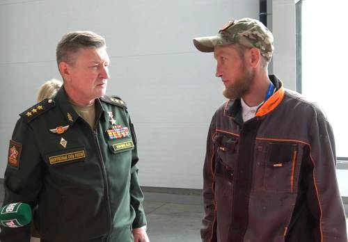 Герой России Лапин встретился с участниками чемпионата «Абилимпикс» в Казани