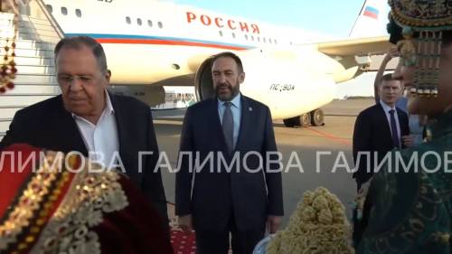 Министр иностранных дел РФ Сергей Лавров прибыл в Казань