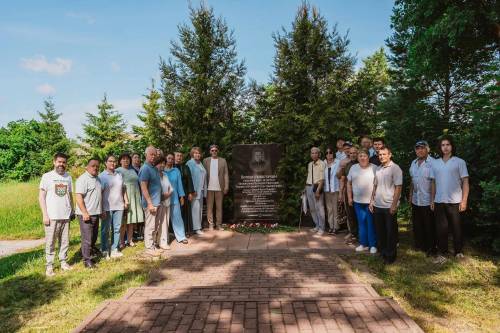Делегация Татарстана почтила память татарского поэта Фатыха Карима в Калининградской области