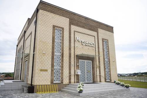 Раис Татарстана посетил новую мечеть «Мадина» в Лаишевском районе