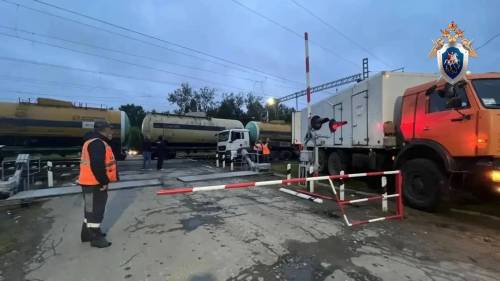В Нижегородской области поезд столкнулся с грузовиком