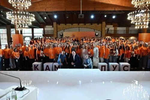 Минниханов встретился с участниками летнего кампуса Президентской академии в Татарстане