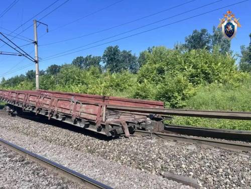 В Татарстане следователи выясняют обстоятельства схода с рельсов вагонов грузового поезда