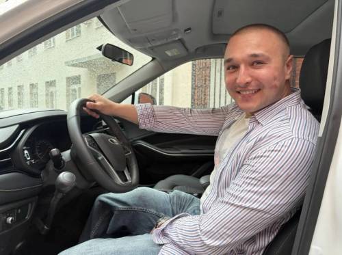Ветеран СВО из Альметьевска с позывным Якты получил автомобиль с ручным управлением