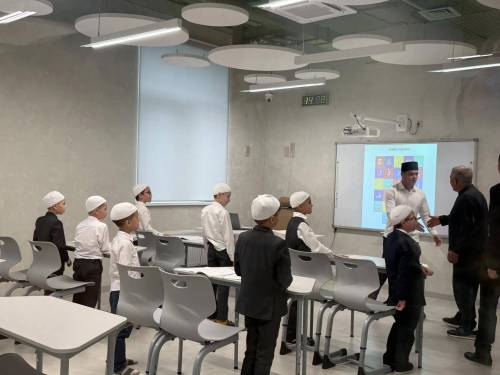 Минниханов принял участие в открытии пансионата для мальчиков «Мирас» в Апастово