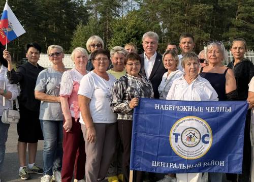 «Город добрых людей»: Челны отправили 55-й гуманитарный груз бойцам СВО