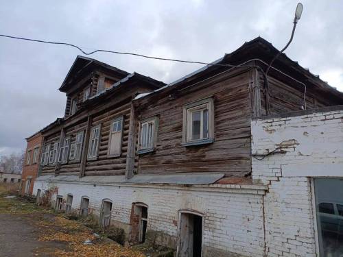 Два исторических здания в Елабуге продаются за 1 рубль