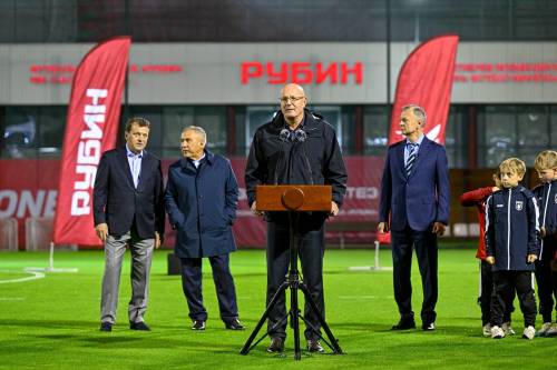 Минниханов и Чернышенко открыли Центр развития футбола в Казани