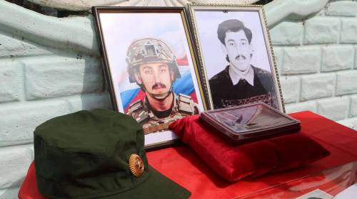 В Актаныше открыли мемориальную доску в честь бойца СВО