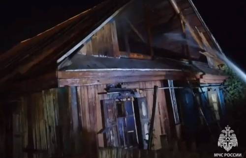 На пожаре в Бавлах спасли пожилого мужчину