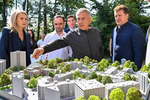 Раис Татарстана осмотрел объекты исторического центра Казани