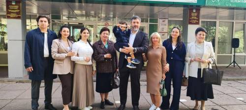 Олег Коробченко вместе с семьей проголосовал на выборах в Госдуму