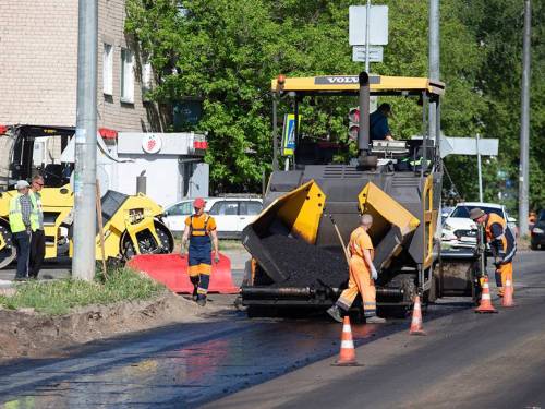 Не забыли про поселки: в Казани закатают в асфальт 27 млрд рублей