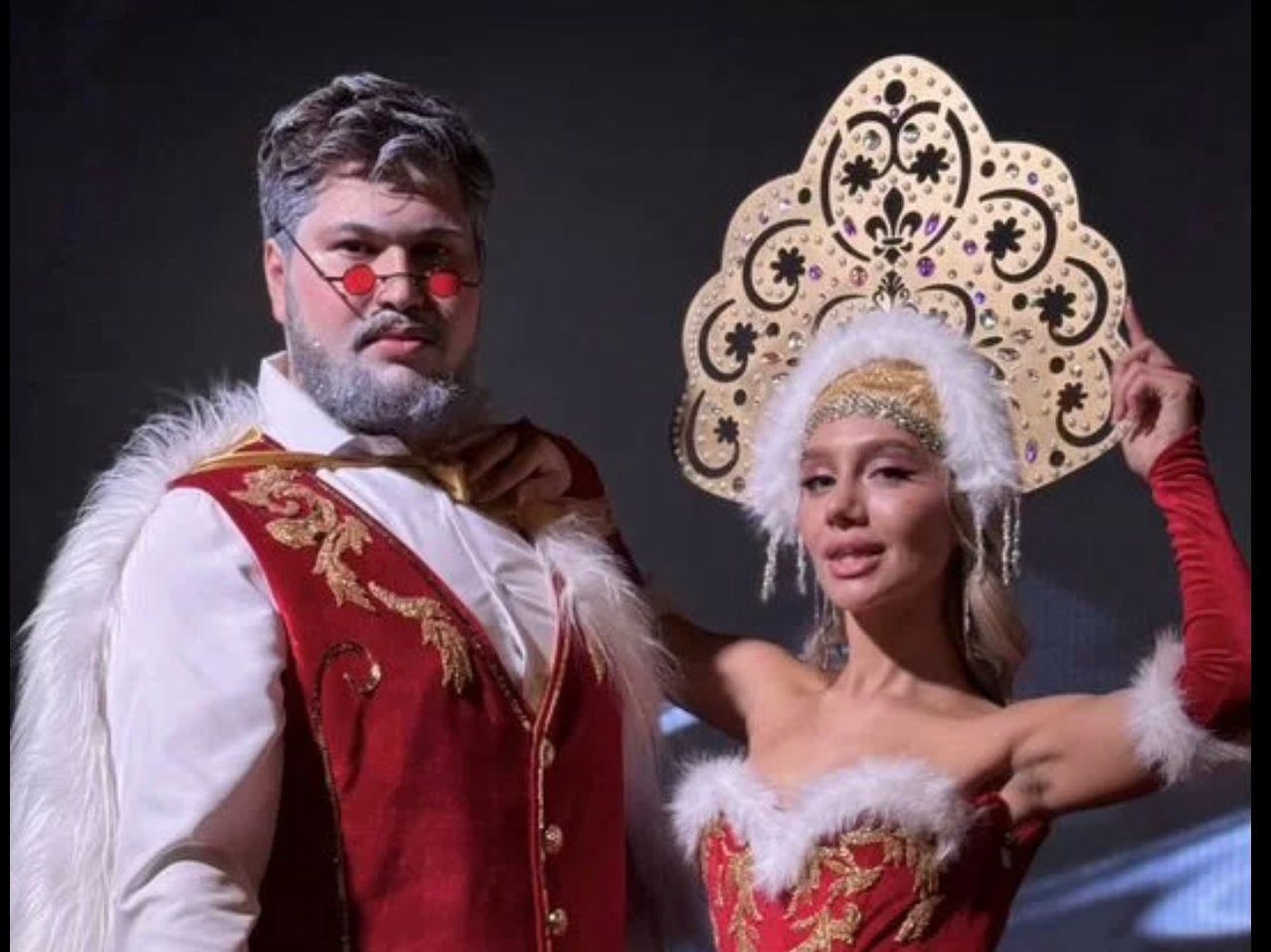 На лимузине и с кубиками на прессе: Деды Морозы в Казани предлагают услуги на любой вкус и кошелек