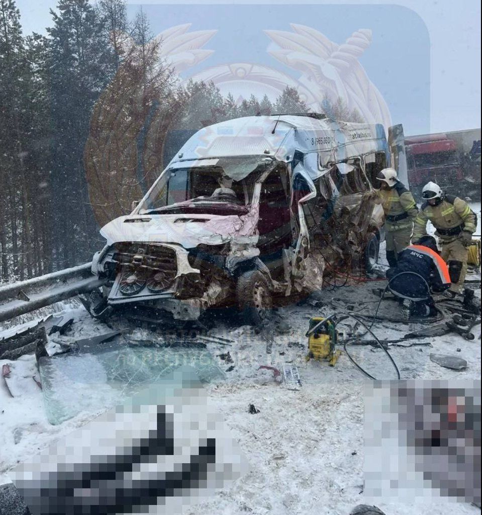 Два пассажира погибли в массовом ДТП с микроавтобусом в Татарстане