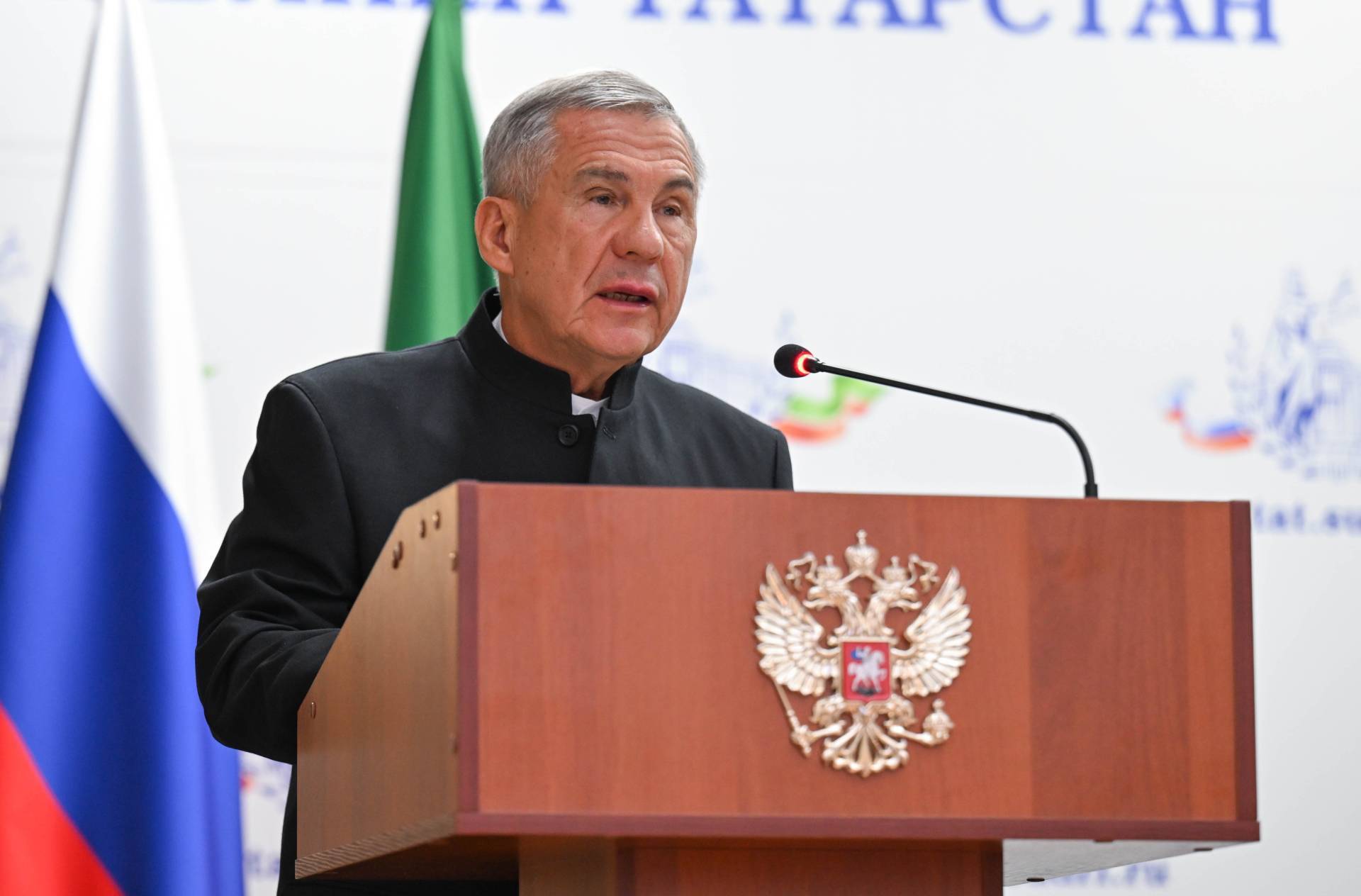 Минниханов: «Джалиль обогатил татарскую и мировую литературу, воспевая дружбу между народами»