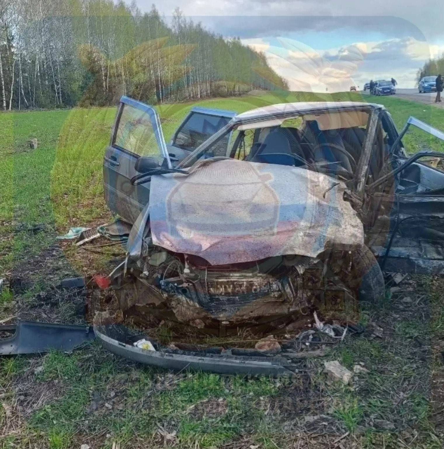 Водитель на Geely столкнулся с четырьмя машинами в Лениногорском районе – погиб человек