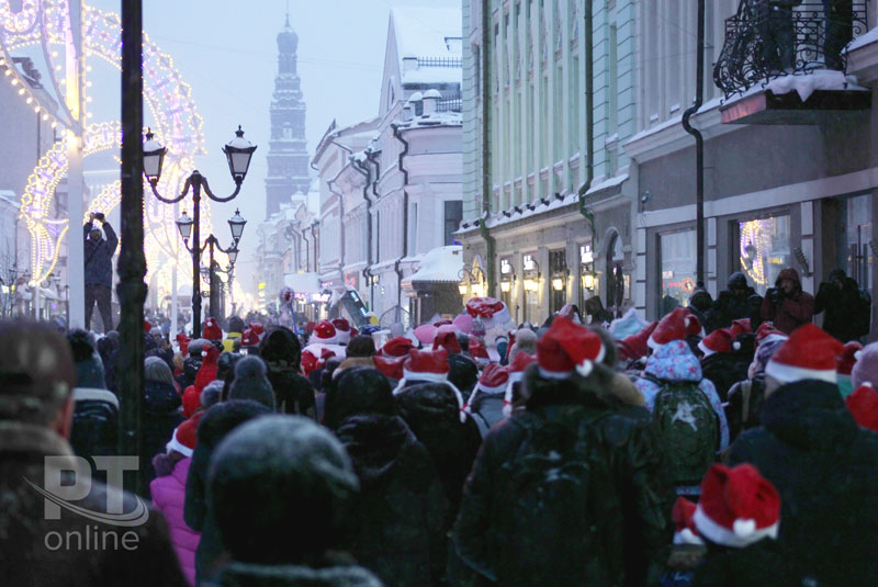 Парад Дедов Морозов в Казани